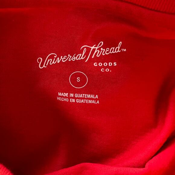 Universal Thread Women's Red Short Sleeve T-Shirt with Heart - Size Small - NWT - Picture 6 of 6
